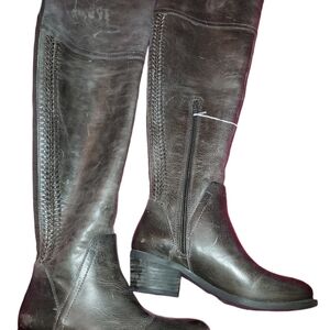 Vince Camuto Bendra Distressed urban boots size 5. Grey is color but looks brown